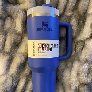 Stanley Quencher H2.0 Flowstate Tumbler (40oz, Iris)